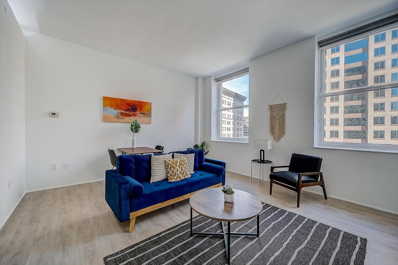 Frontdesk Lofts At 629 Euclid Downtown Cleveland Apartment Стая снимка