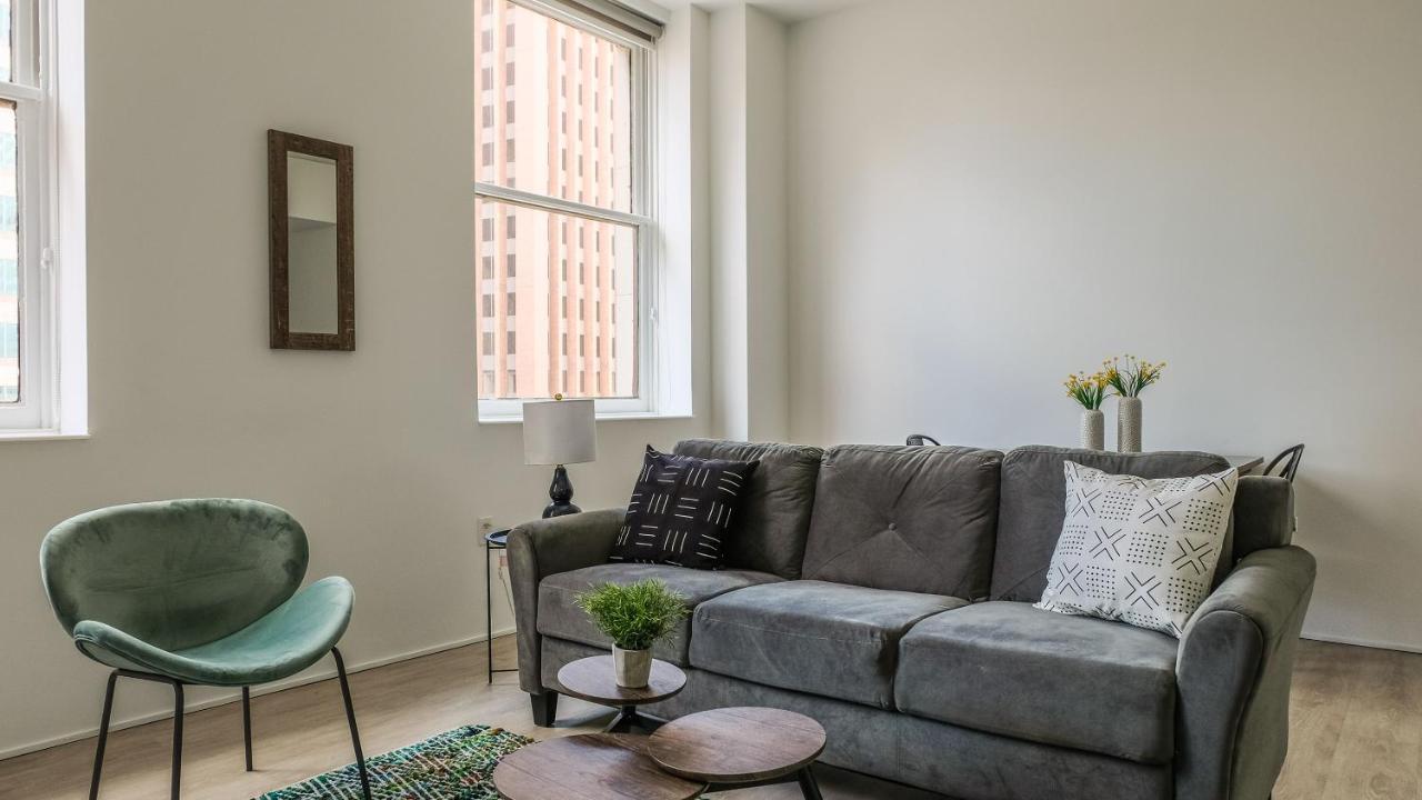 Frontdesk Lofts At 629 Euclid Downtown Cleveland Apartment Стая снимка
