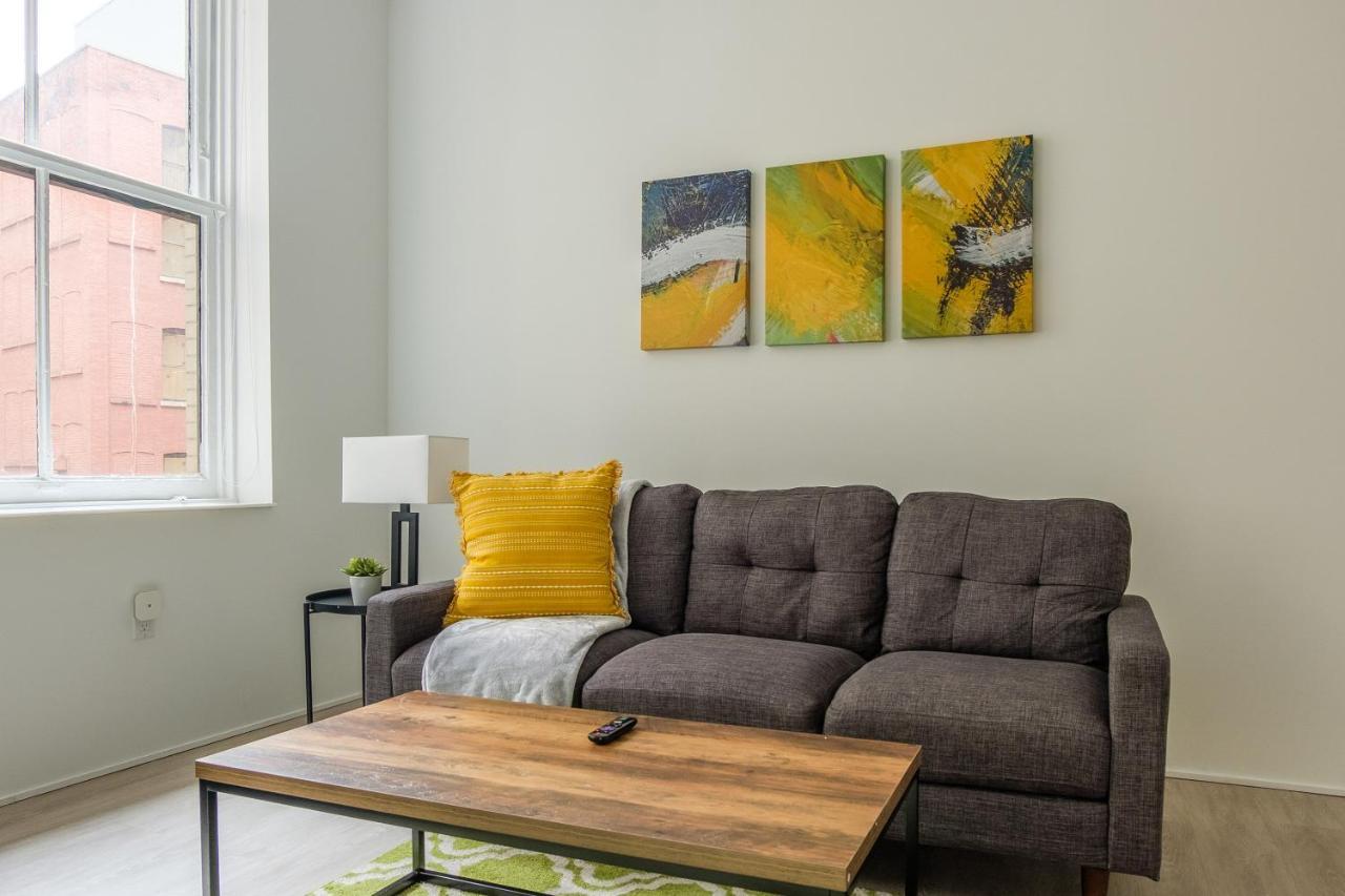 Frontdesk Lofts At 629 Euclid Downtown Cleveland Apartment Стая снимка